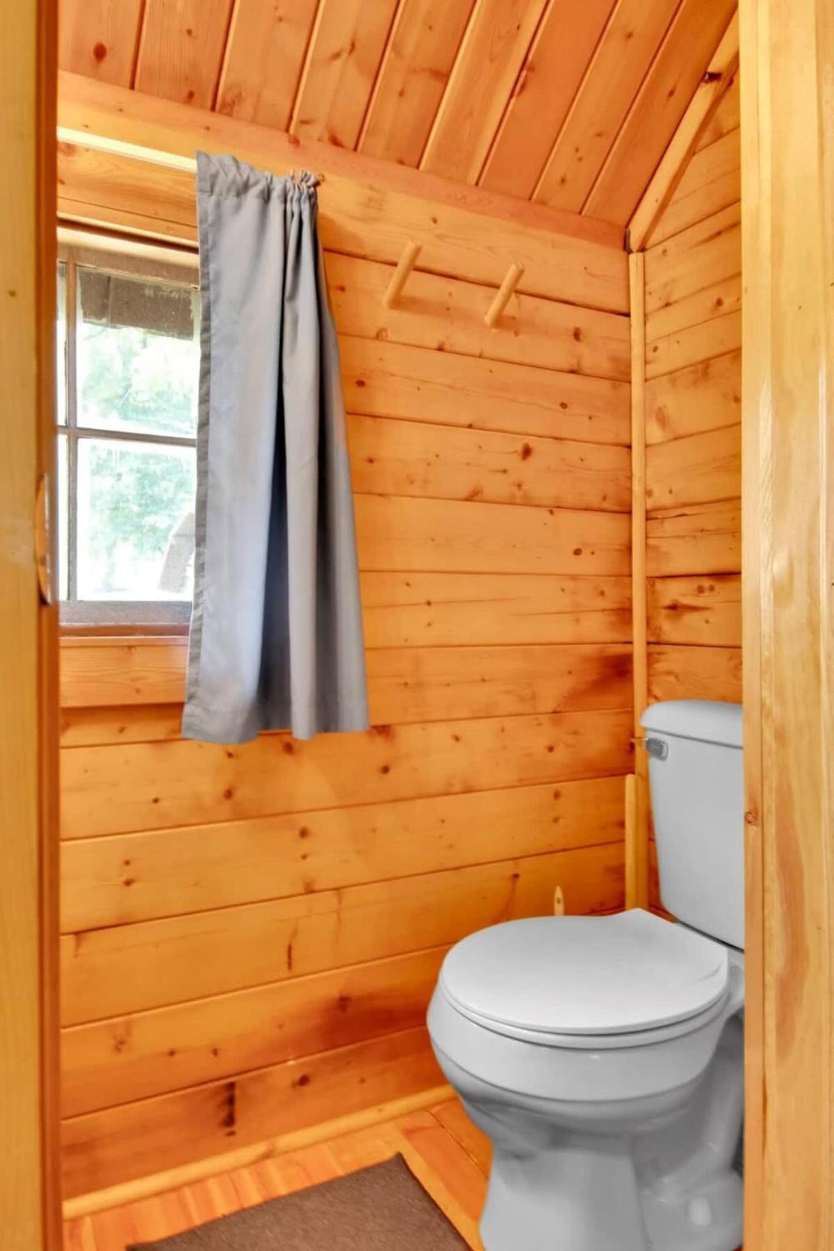 Lovely Rustic Cabin In Bloomington Exteriör bild
